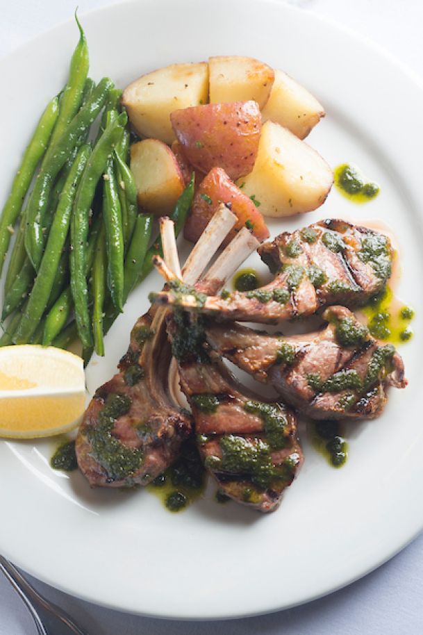 grilled lamb chops with new potatoes and green beans